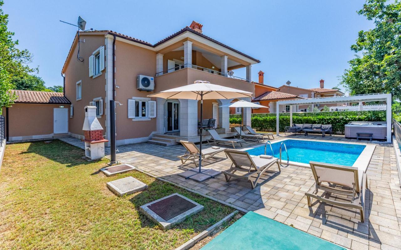 Lotus Villas Resort 普拉 外观 照片